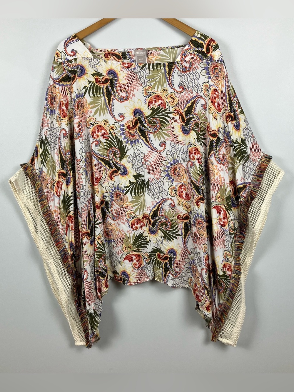 Chico’s L/XL Paisley Floral Kimono Poncho Top Lightweight Crochet Fringe Boho